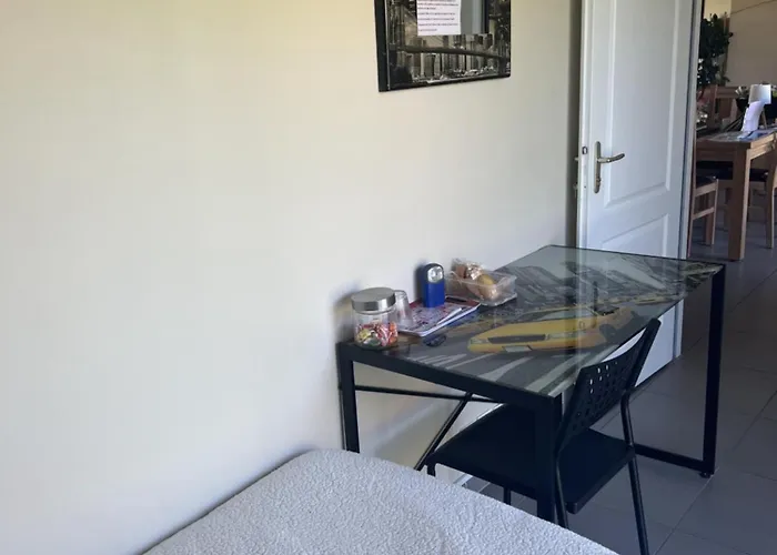 Chez Christiane Et Gerard Alojamento de Acomodação e Pequeno-almoço Orthez